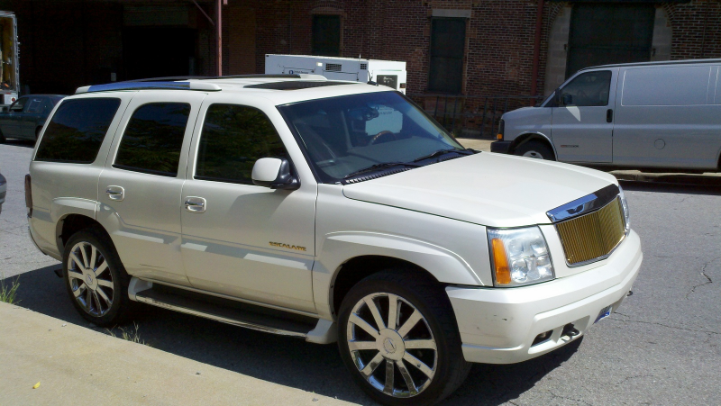 Picture of 2003 Cadillac Escalade 4 Dr STD AWD SUV exterior
