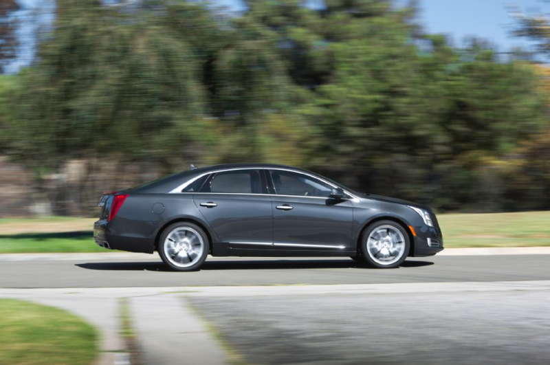 2014 Cadillac Xts V Sport Side In Motion