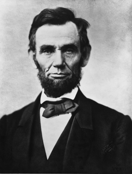 Description Abraham Lincoln head on shoulders photo portrait.jpg