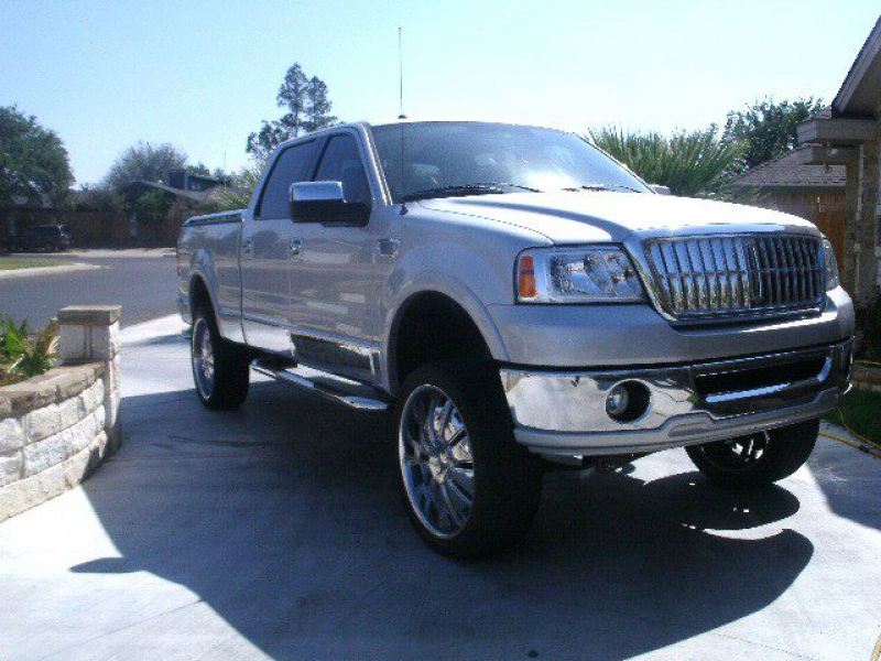 Picture of 2007 Lincoln Mark LT Extended, exterior