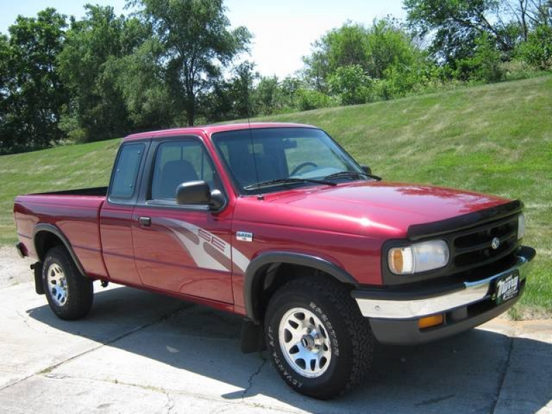 1996 Mazda B-Series Pickup B4000 LE - Photo 3 - Des Moines, IA 50317