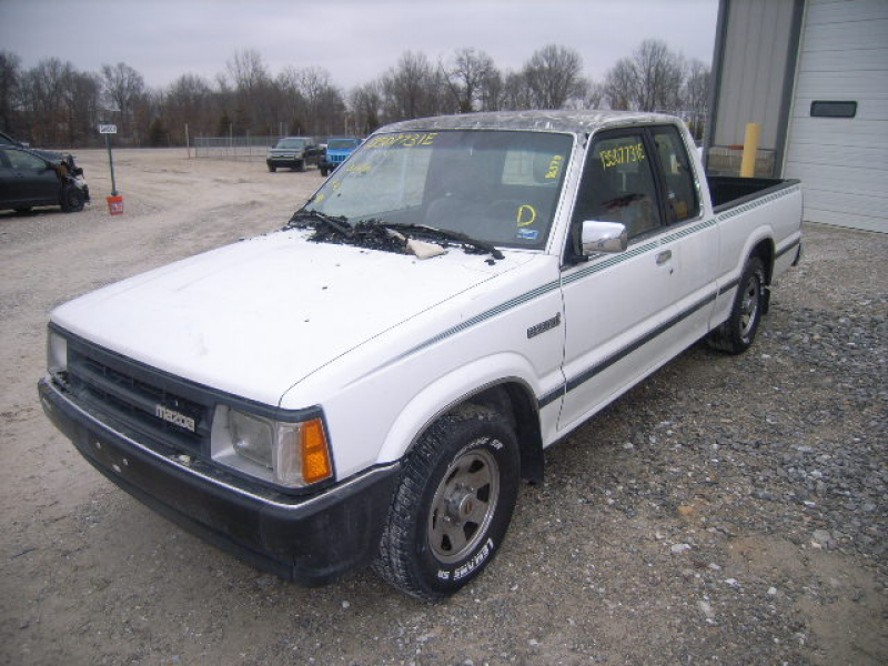 1993 MAZDA B2600 CAB
