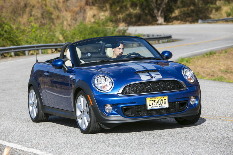 2014 MINI Cooper Roadster front view in motion