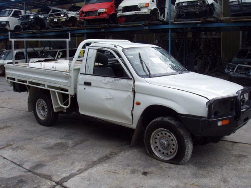 Mitsubishi TRITON MK 4WD 1999