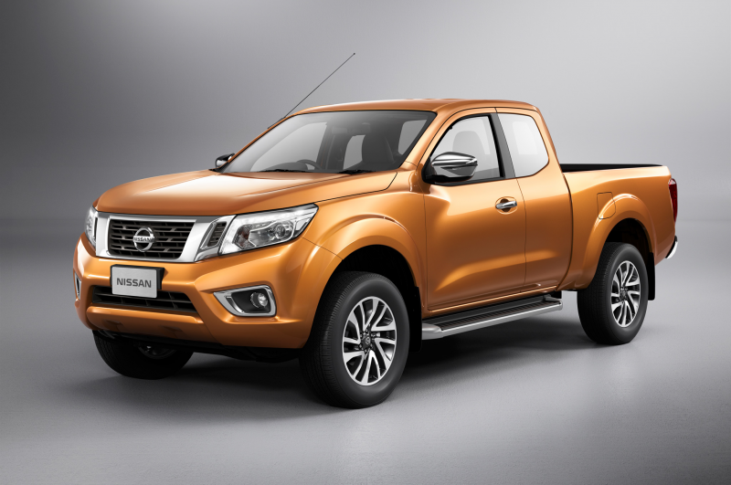 Nissan Np300 Navara 12Th Gen King Cab Front Side View
