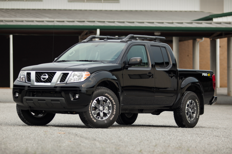 2015 Nissan Frontier Pickup Truck engine range and fuel economy