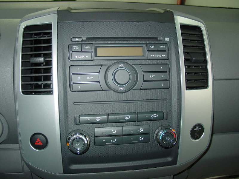 2009 Nissan Frontier SE Factory Radio