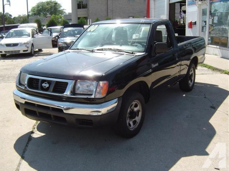 2000 Nissan Frontier XE for sale in Downers Grove, Illinois