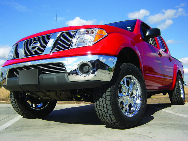 Revtek 2.5 inch lift kit on Nissan Frontier with 18 inch wheels