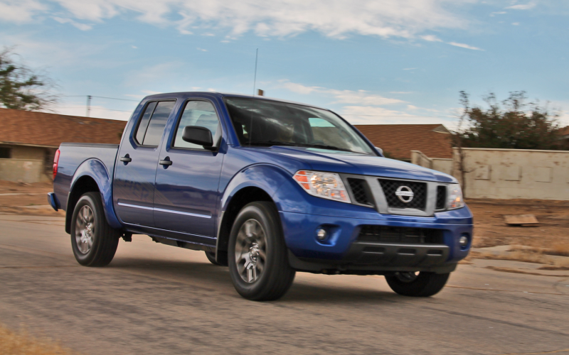 2012 Nissan Frontier Crew Cab Sv V6 4X4 Front View 18