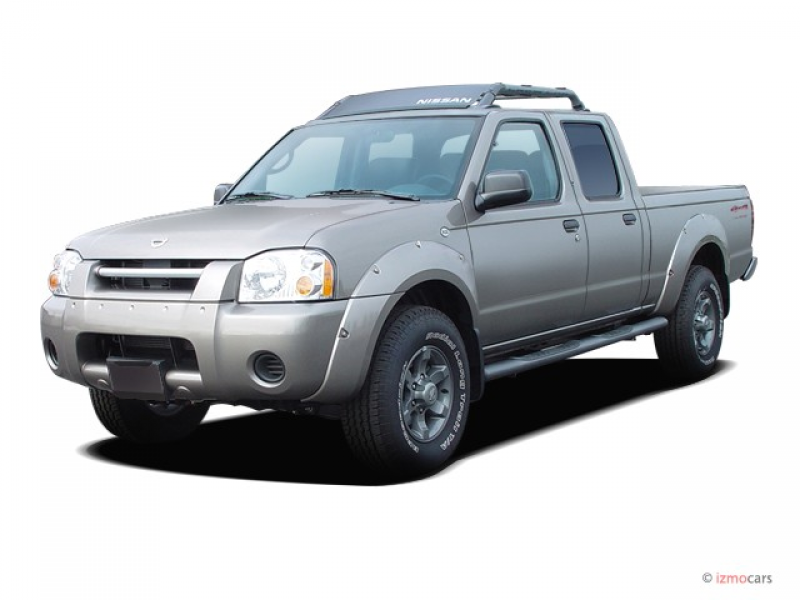 2004 Nissan Frontier 4WD XE Crew Cab V6 Auto SB Angular Front Exterior ...