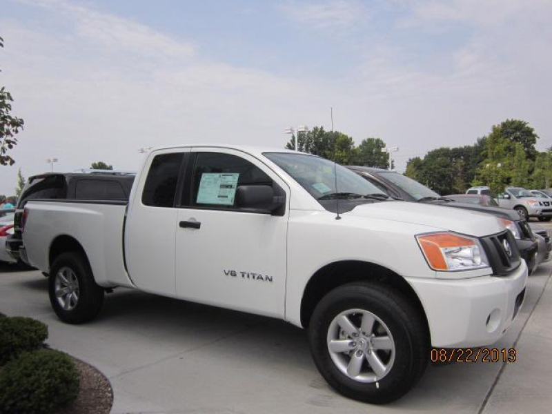 New 2013 Nissan Titan S 4WD 4D Extended Cab