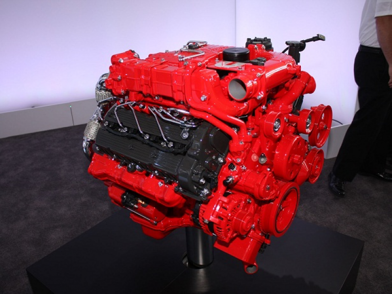 2015 Nissan Titan new engine