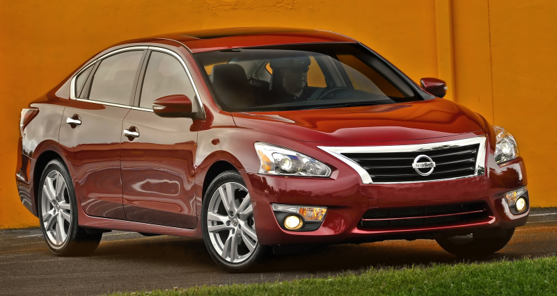 The 2015 Nissan Altima excels at handling, fuel economy, technology ...