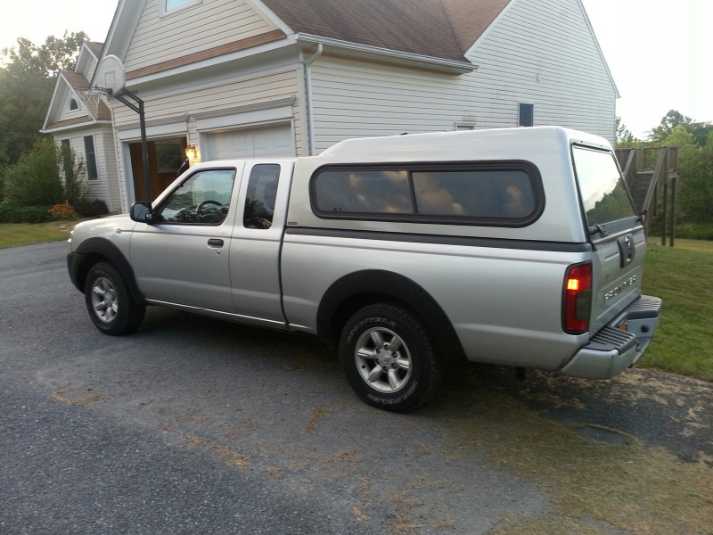 Picture of 2004 Nissan Frontier 2 Dr XE Extended Cab SB, exterior