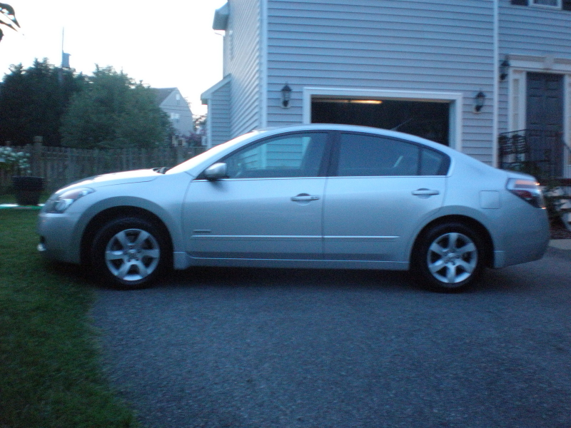 ... 2009 nissan altima hybrid view garage agranth owns this nissan altima