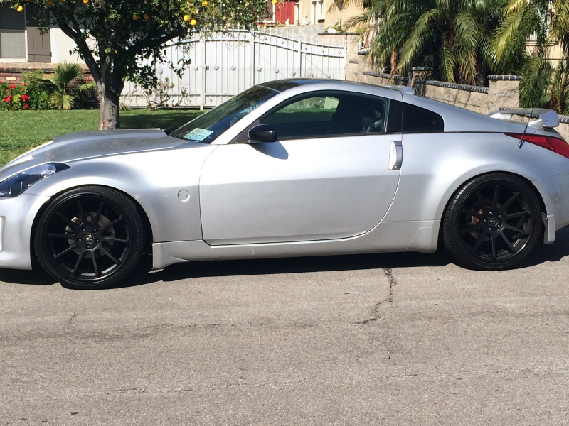 the nissan 350z saw a few changes for 2005 including