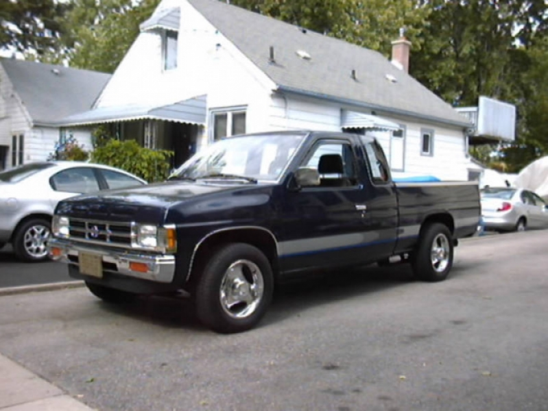 1991_nissan_hardbody_king_cab_pickup_truck_1000281.jpg