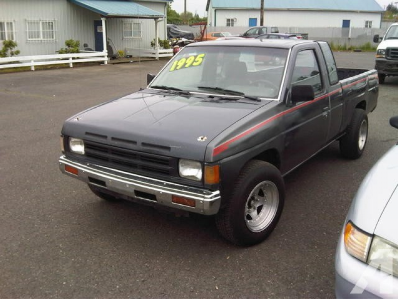 1990 Nissan Pickup King Cab for sale in Milwaukie, Oregon