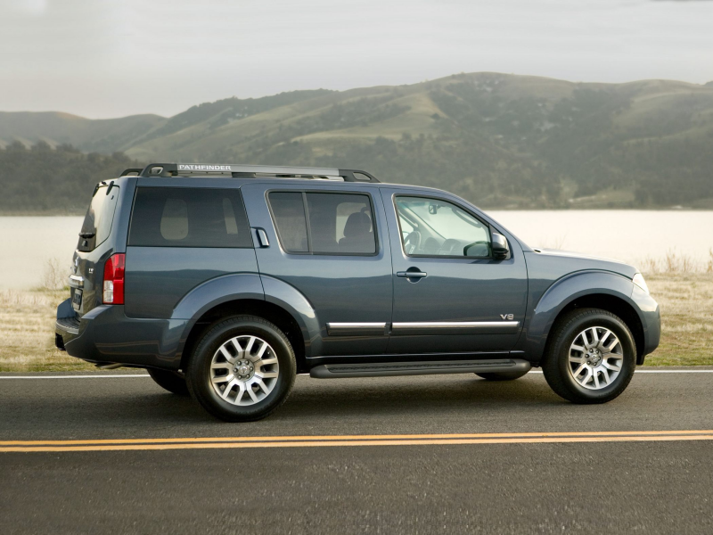 2011 Nissan Pathfinder Price, Photos, Reviews & Features