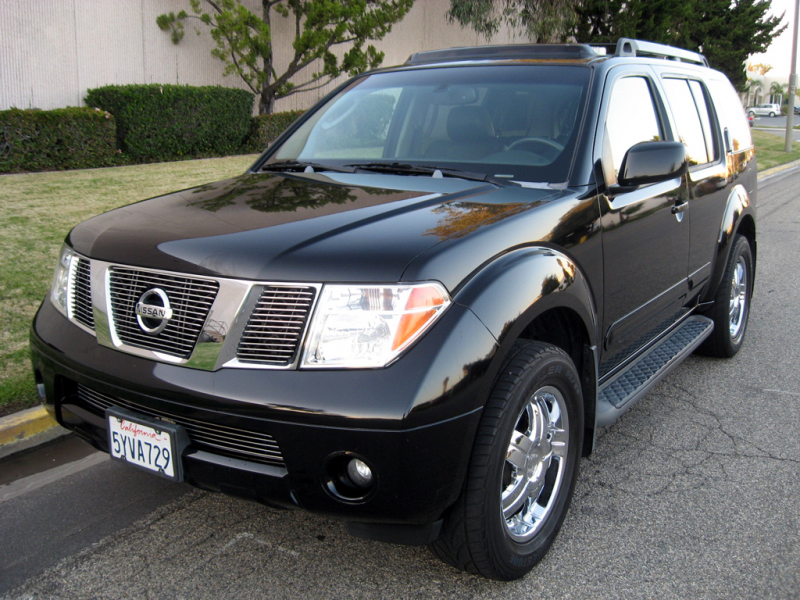 2007 Nissan Pathfinder SE - SOLD