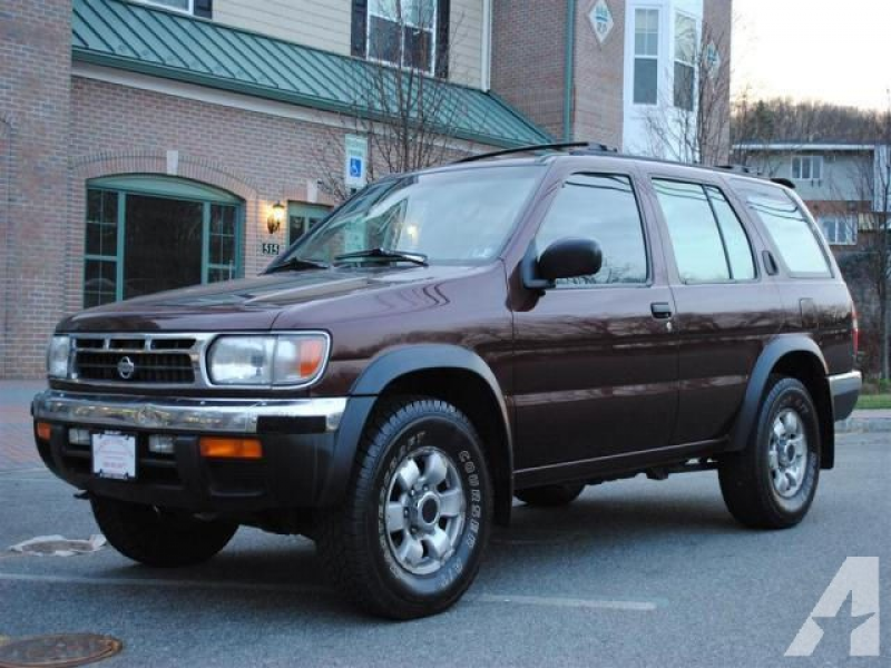 1999 Nissan Pathfinder XE for sale in Bloomingdale, New Jersey