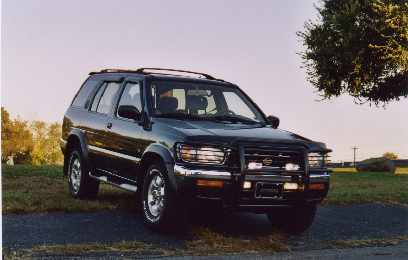 Picture of 1997 Nissan Pathfinder 4 Dr SE 4WD SUV, exterior