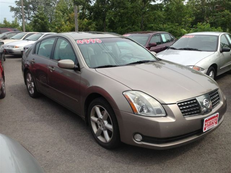 2004 Nissan Maxima SE in St Catharines, Ontario