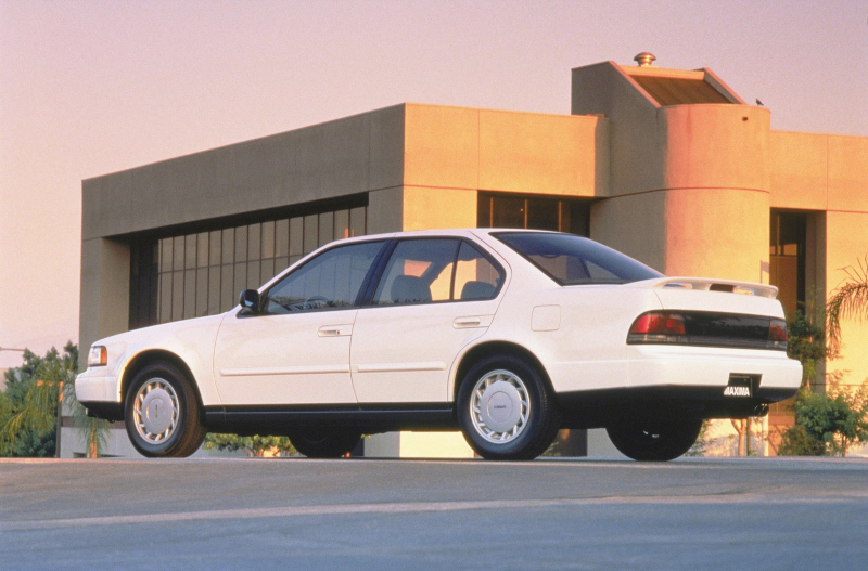 Picture of 1990 Nissan Maxima GXE
