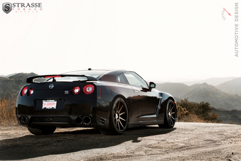 2013 Nissan GT-R on Strasse Forged Wheels - photo gallery