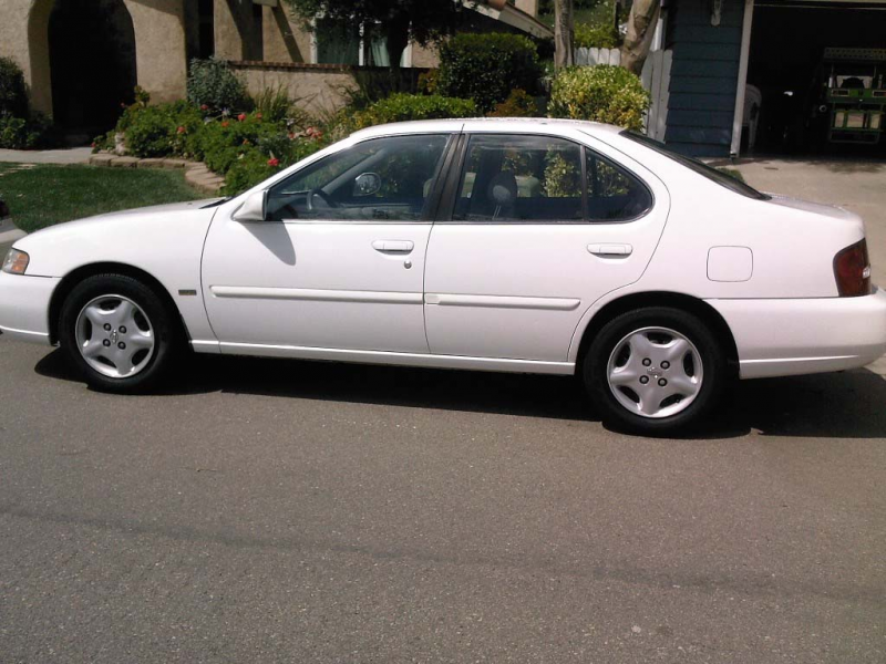 Picture of 2001 Nissan Altima GXE, exterior