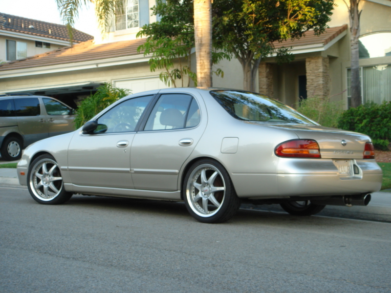 Picture of 1996 Nissan Altima GXE, exterior