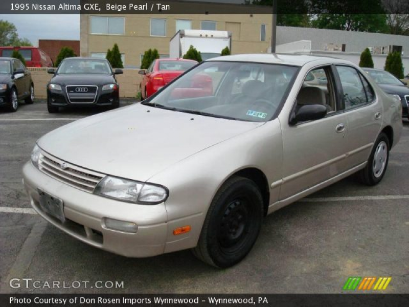 1995 Nissan Altima GXE in Beige Pearl. Click to see large photo.