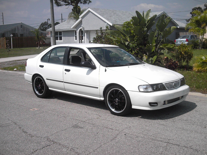 Picture of 1998 Nissan Sentra GXE