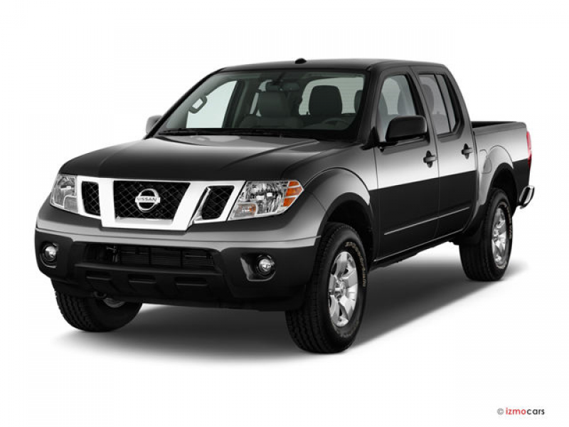 2013 Nissan Frontier: Angular Front