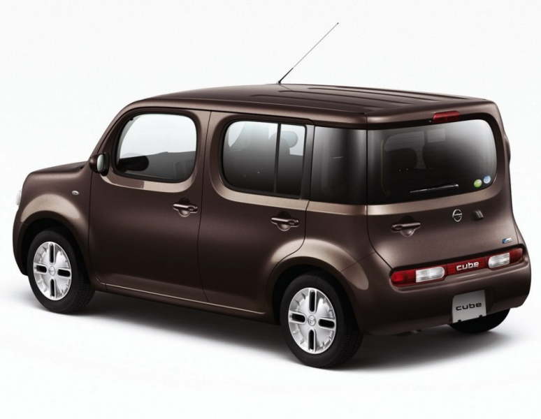 Nissan Cube Back Side View