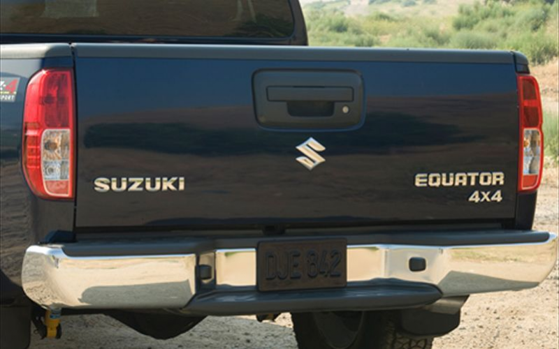 2009 Suzuki Equator 4 Door Tailgate