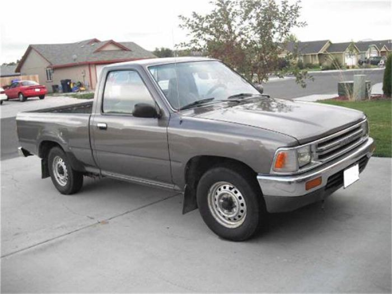 stock 1989 Toyota pickup, a classic design. Dale didn't think so ...