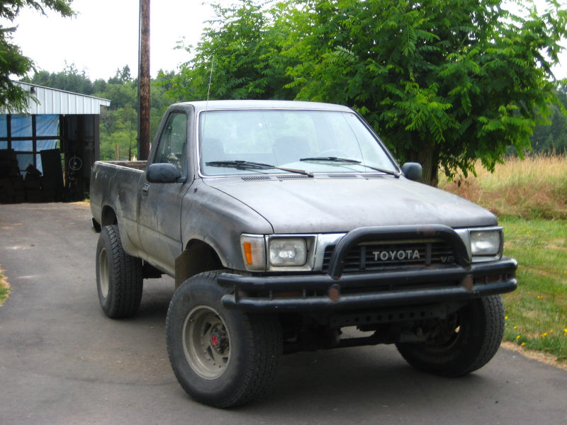 1987 Toyota Pickup Overview