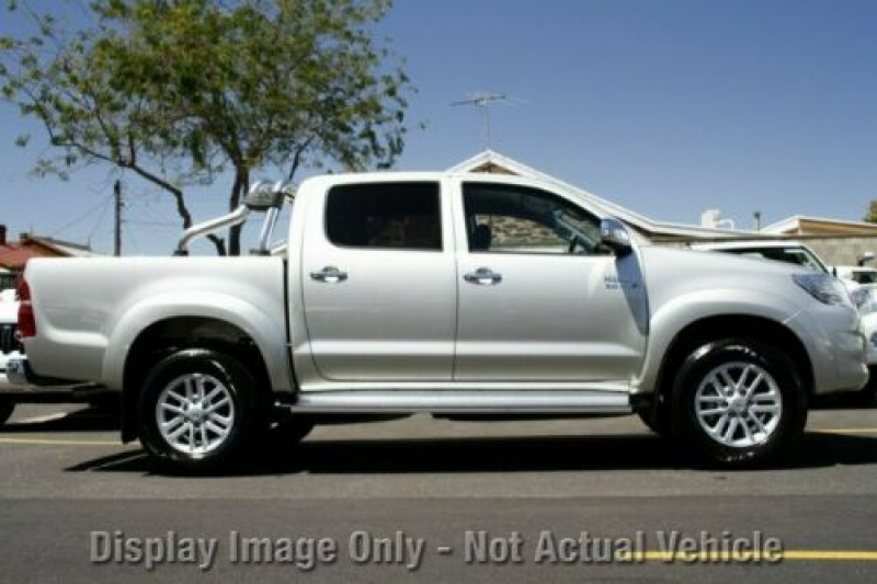 2014 Toyota Hilux SR5 (4X4) Dual Cab Pick-up