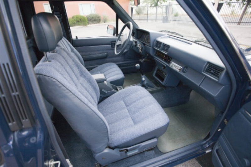 1988 Toyota Xtra Cab 4x4 Pick-Up Survivor For Sale Interior