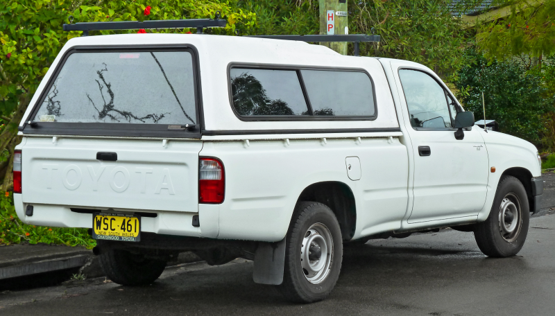 File:1997-2001 Toyota Hilux (RZN149R) 2-door utility (2011-07-17) 02 ...