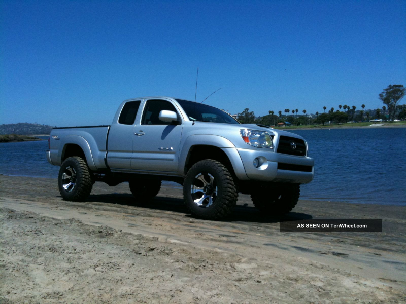2008 Toyota Tacoma Trd Extended Cab Pickup 4 - Door 4. 0l With Extras ...