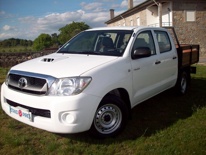 Toyota Hilux 2.5 D4D 4X2 de 2011 cabine dupla 2011 - 13.000 €