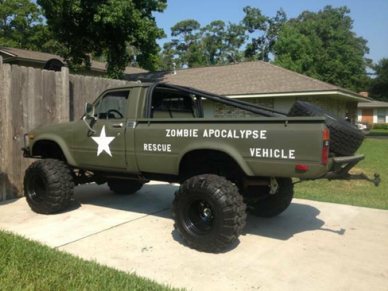 Reader Submission: 1982 Toyota Hilux Zombie Apocalypse Rescue Vehicle