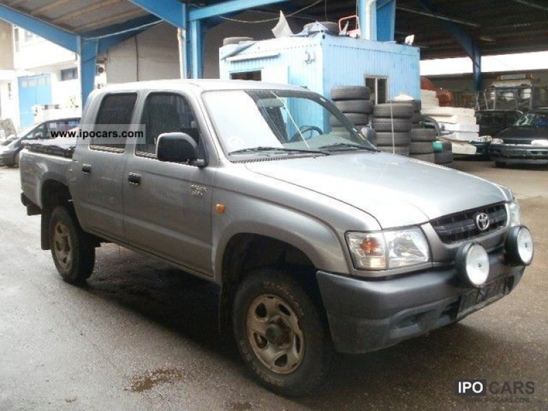 2004 Toyota HiLux 4x4 Double Cab 2.5 Diesel Off-road Vehicle/Pickup ...