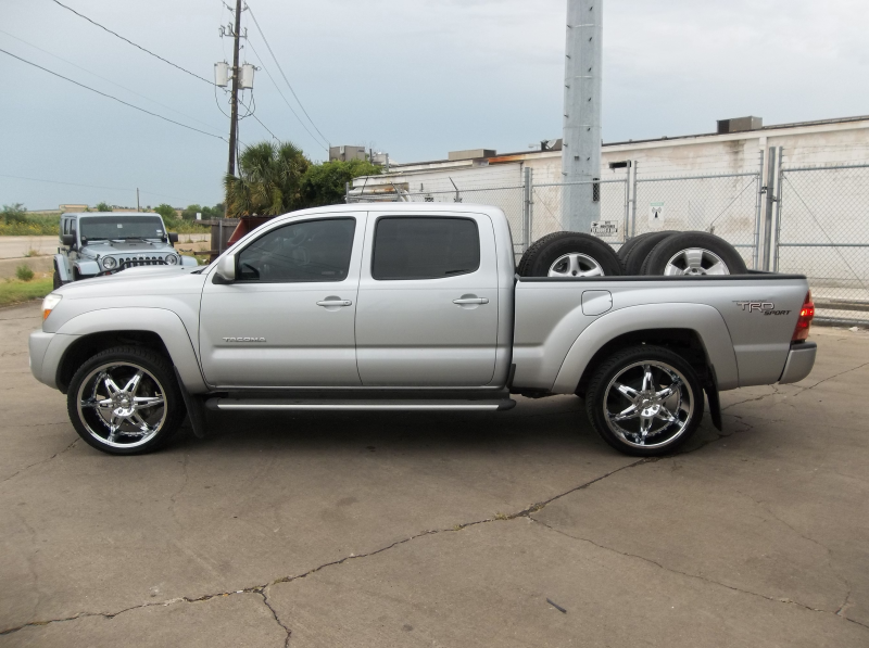 This is a Toyota Tacoma with 22 inch Verde Allusion wheels in chrome ...