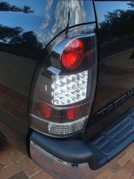 2005-2012 Toyota Tacoma Custom L.E.D. Tail Light Replacement Lenses