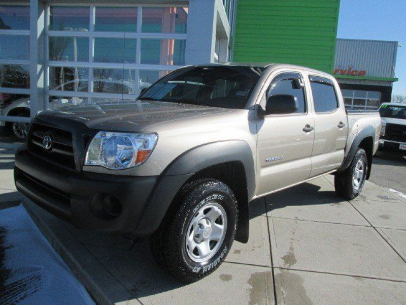 Toyota-Tacoma-4WD-Crew-Cab-Bed-Cover-V6-Auto-4X4-Pickup-Mid-Size-Truck ...