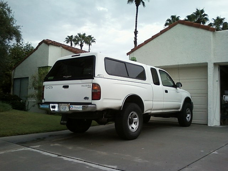 2014 CAMPER SHELL FOR TOYOTA TACOMA